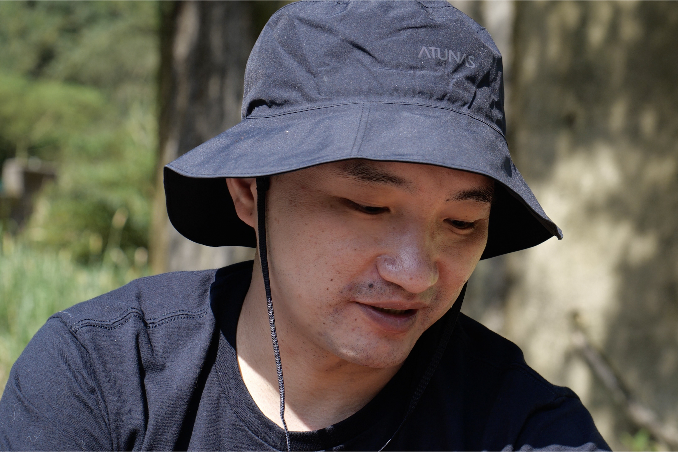 艷陽高照，選擇寬邊的漁夫帽既透氣又能遮陽